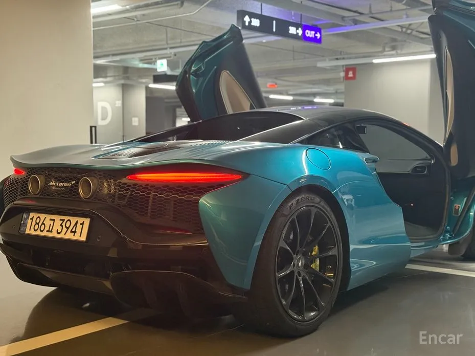 Фото 6 - McLaren Artura