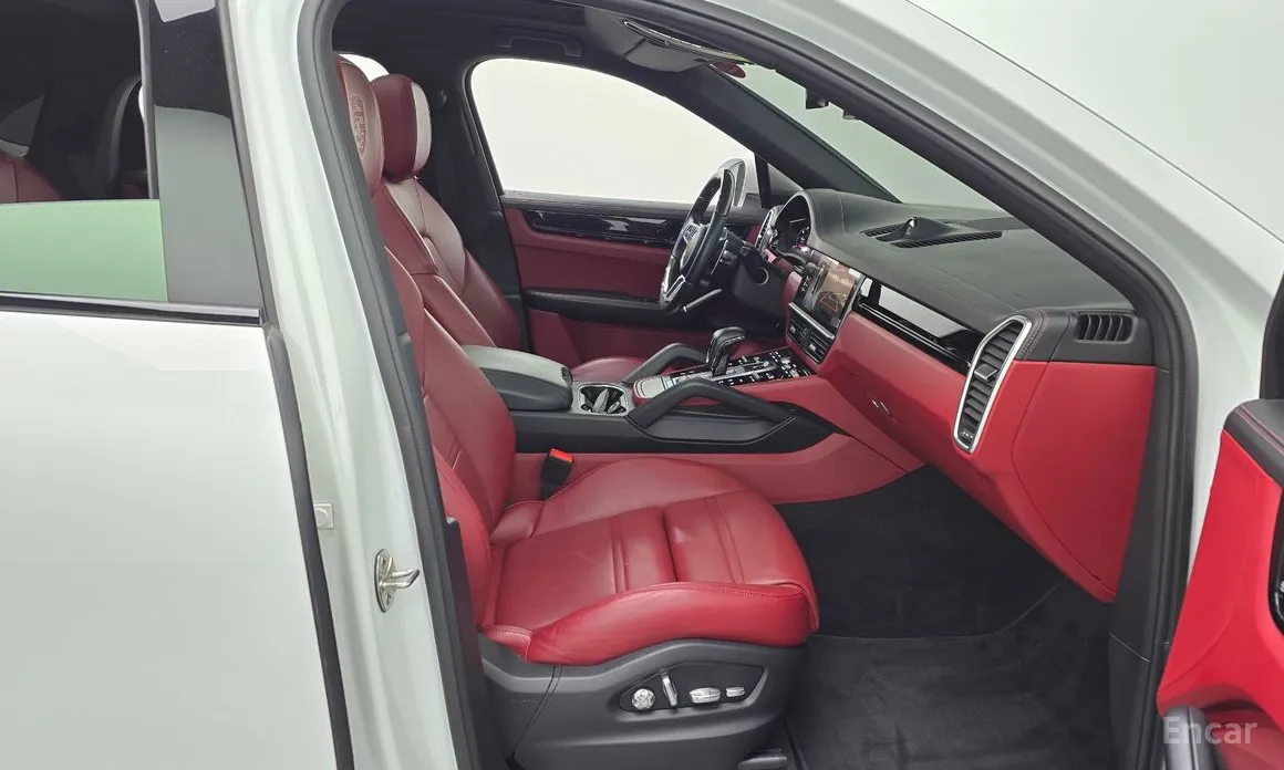 Фото 11 - Porsche Cayenne