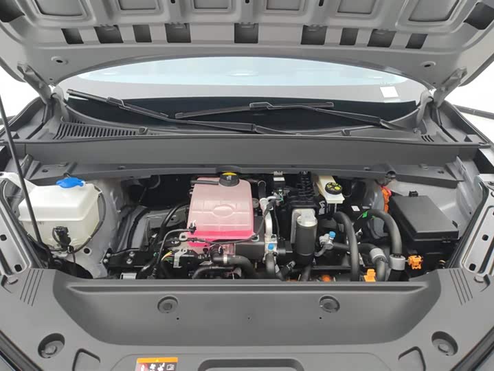 Фото 10 - Geely Galaxy E5