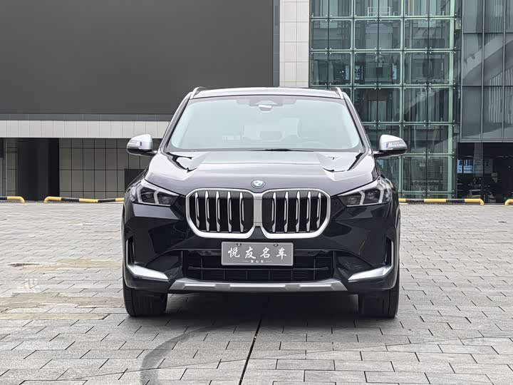 Фото 2 - BMW X1
