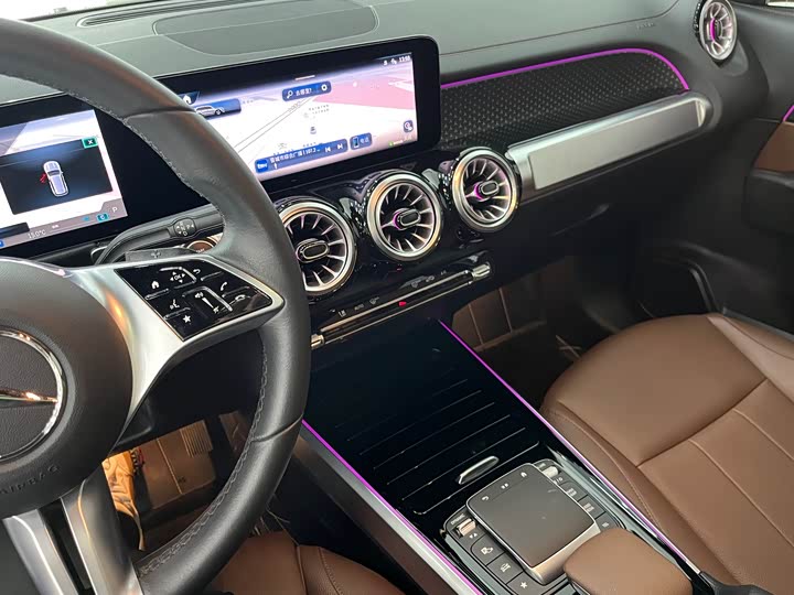 Фото 10 - Mercedes-Benz GLB-Class