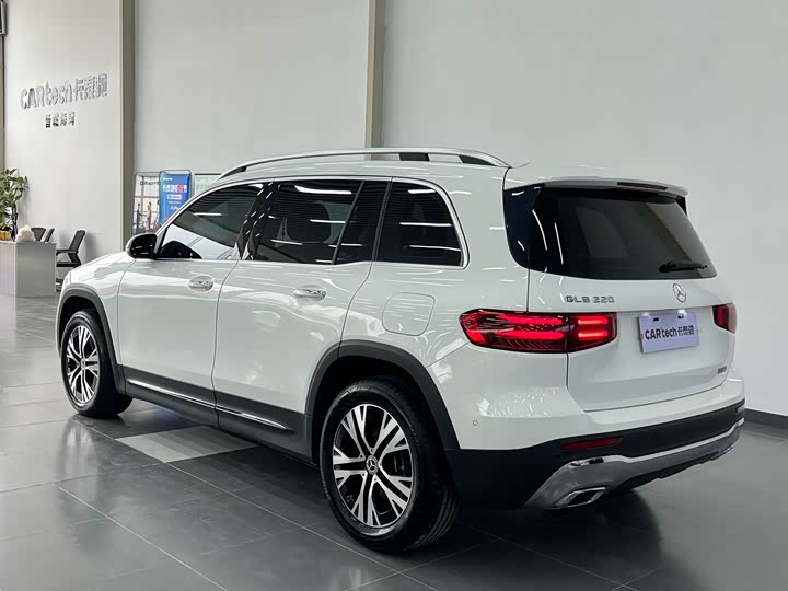 Фото 19 - Mercedes-Benz GLB-Class