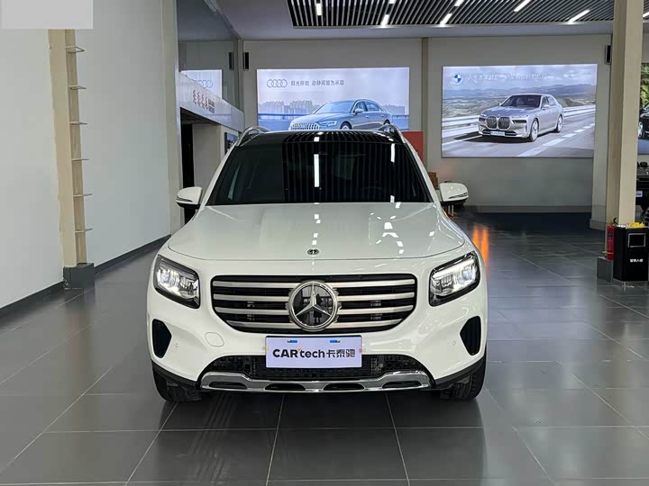 Фото 21 - Mercedes-Benz GLB-Class