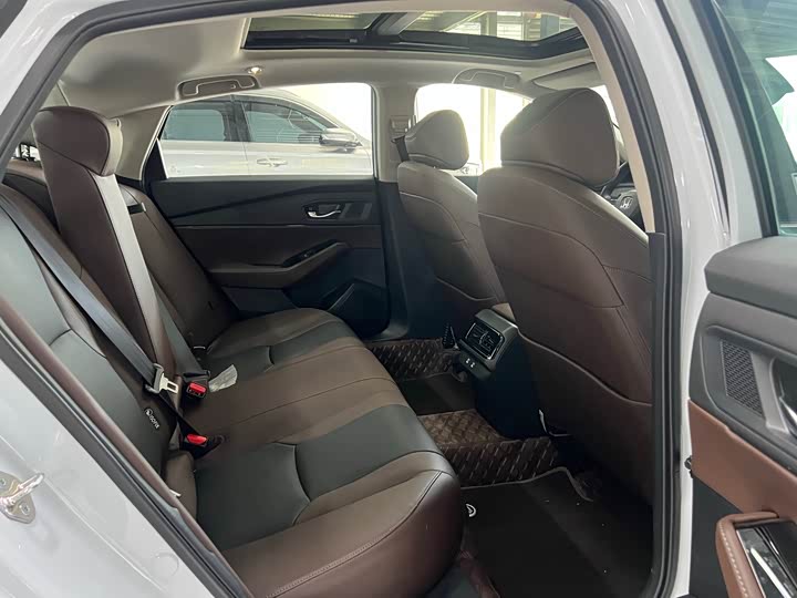 Фото 17 - Honda Inspire Hybrid