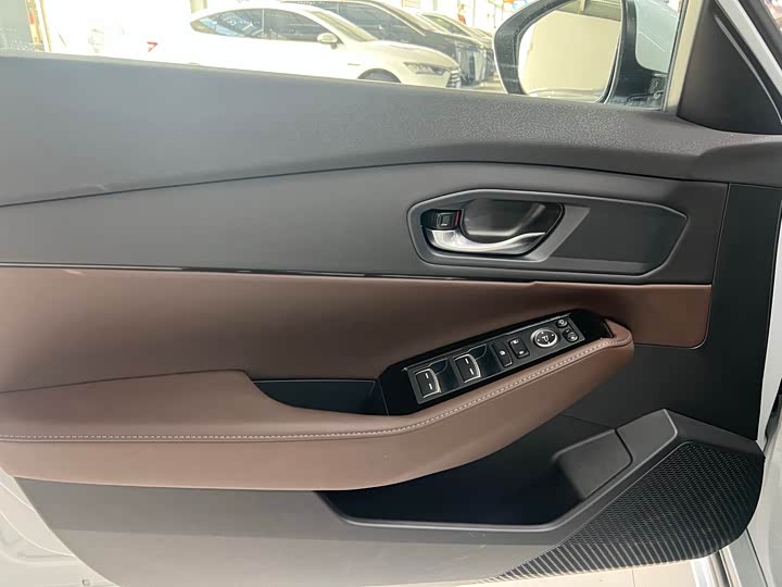 Фото 5 - Honda Inspire Hybrid