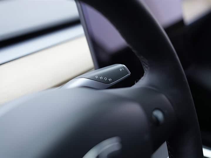 Фото 12 - Tesla Model Y