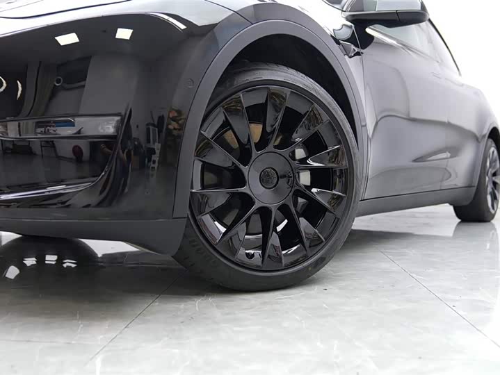 Фото 5 - Tesla Model Y