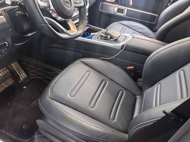 Фото 3 - Mercedes-Benz G-Class