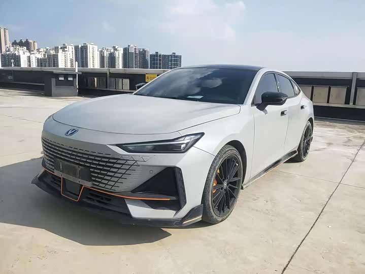 Фото 1 - Changan UNI-V