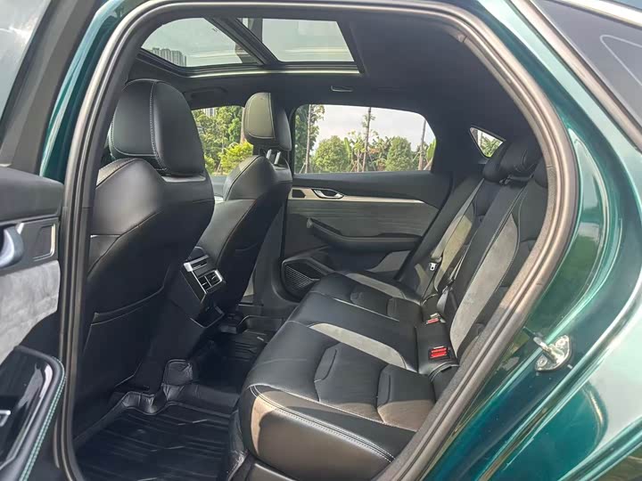 Фото 12 - Geely Preface