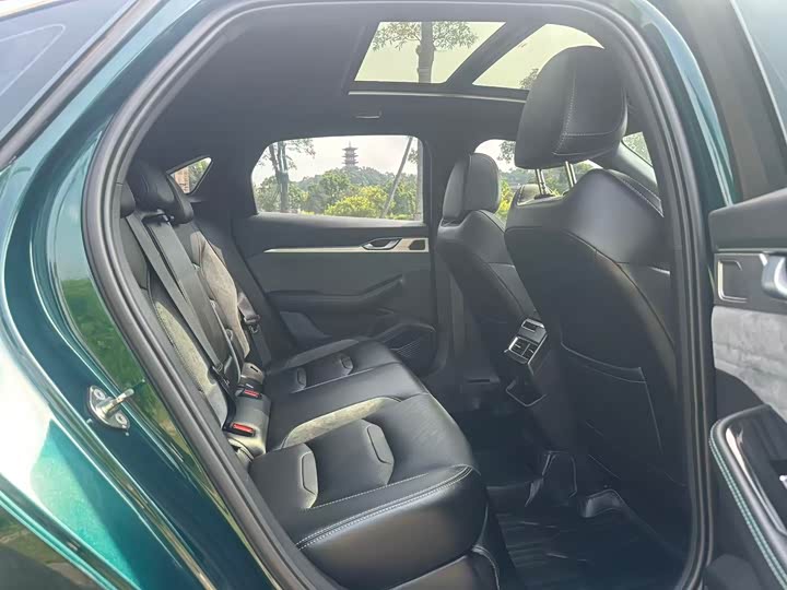 Фото 14 - Geely Preface