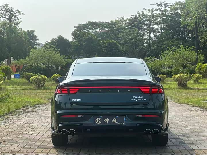 Фото 6 - Geely Preface