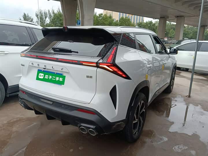 Фото 7 - Geely Atlas