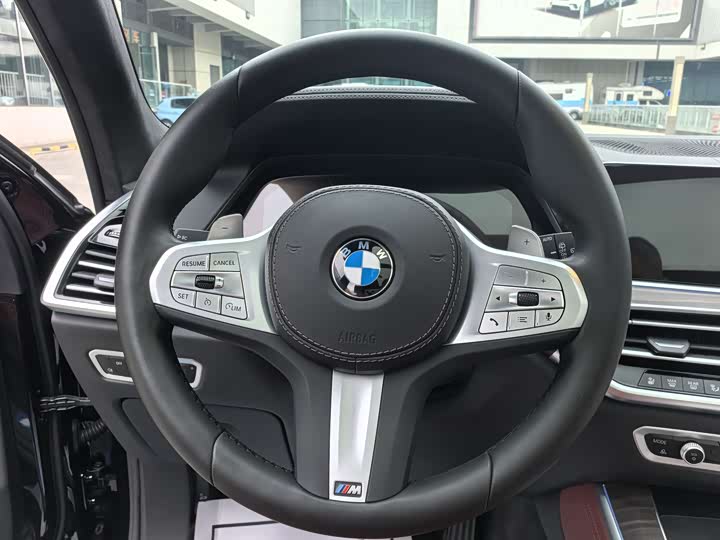 Фото 19 - BMW X5