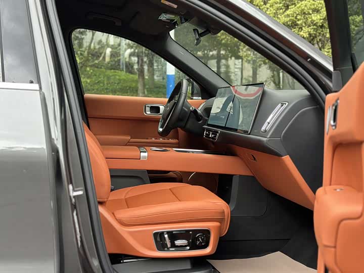 Фото 12 - LiXiang L9