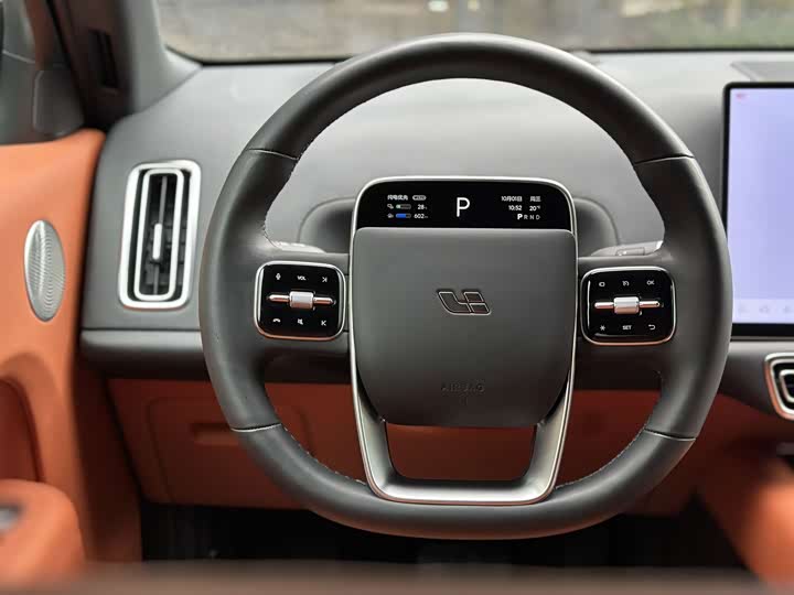 Фото 13 - LiXiang L9