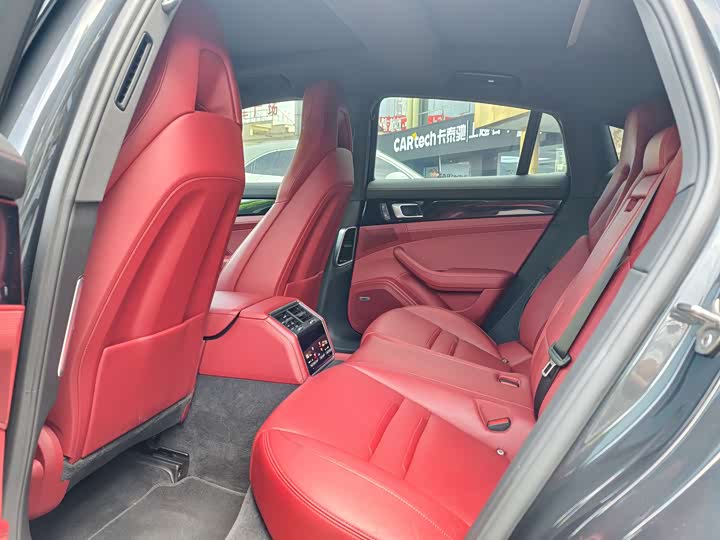 Фото 5 - Porsche Panamera