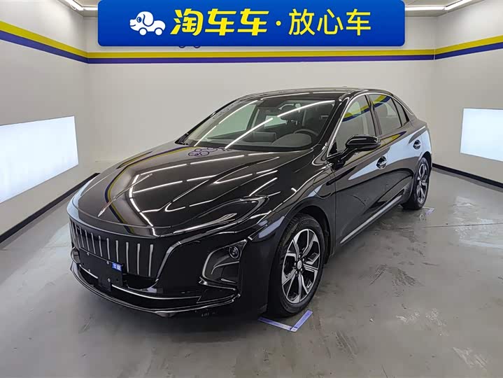 Фото 1 - Hongqi E-QM5