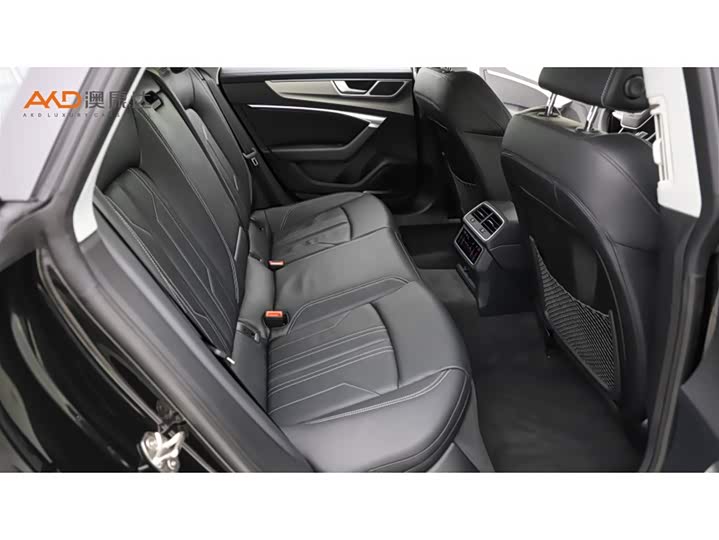 Фото 8 - Audi A7