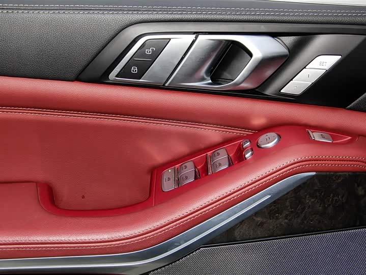 Фото 26 - BMW X5