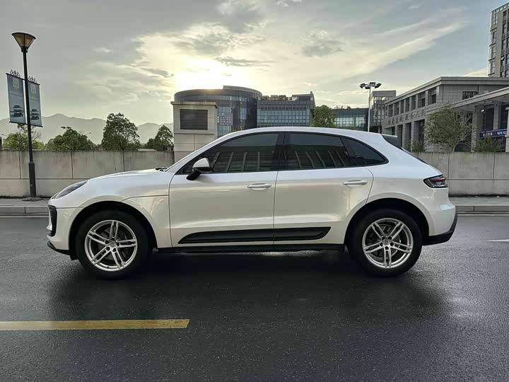 Фото 2 - Porsche Macan
