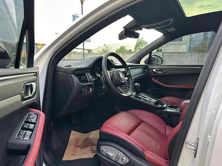 Фото 9 - Porsche Macan