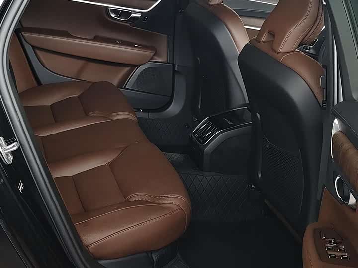 Фото 8 - Volvo S90