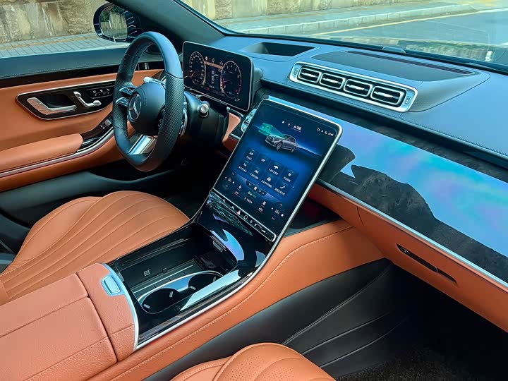 Фото 15 - Mercedes-Benz S-Class