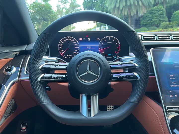 Фото 9 - Mercedes-Benz S-Class