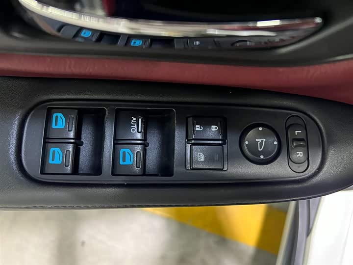 Фото 10 - Honda XR-V