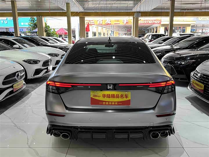 Фото 4 - Honda Accord