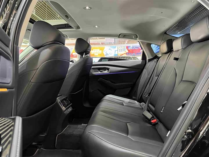 Фото 8 - Honda Accord