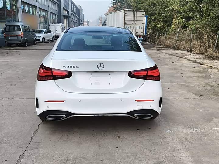 Фото 13 - Mercedes-Benz A-Class