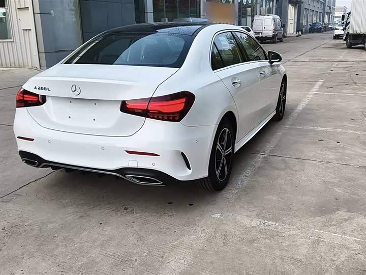 Фото 14 - Mercedes-Benz A-Class