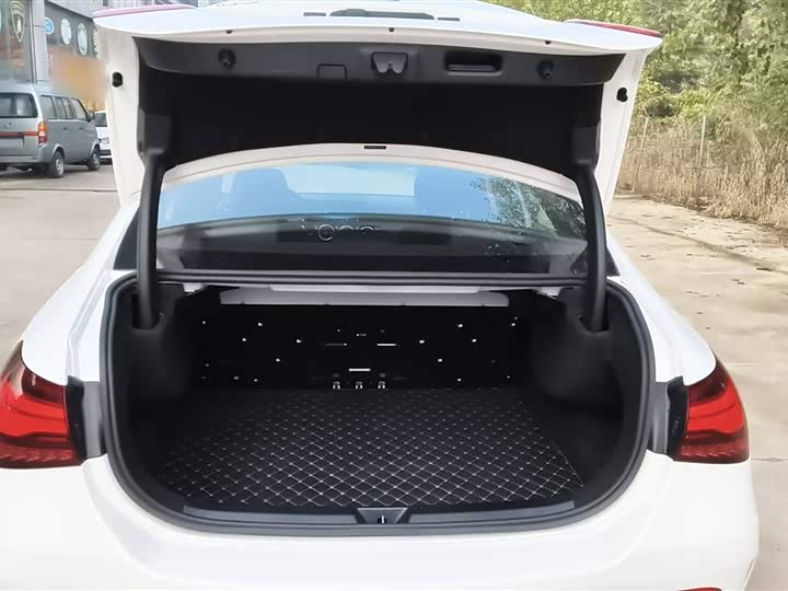 Фото 15 - Mercedes-Benz A-Class