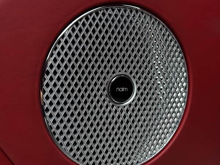 Фото 12 - Bentley Bentayga