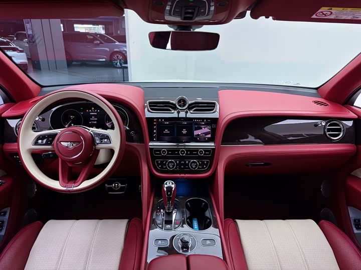 Фото 8 - Bentley Bentayga