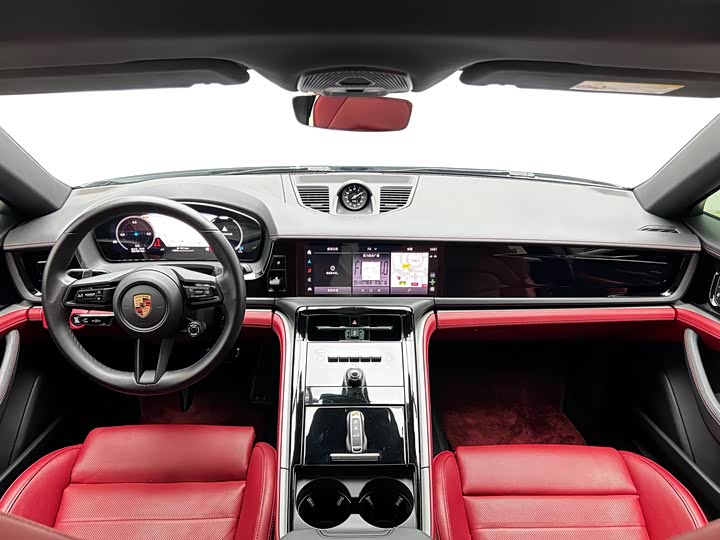 Фото 18 - Porsche Panamera