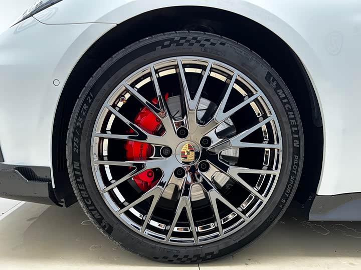 Фото 26 - Porsche Panamera