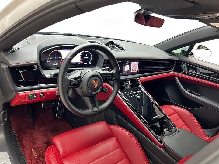 Фото 9 - Porsche Panamera