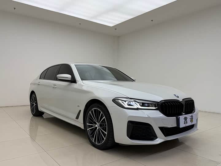 Фото 3 - BMW 5 Series