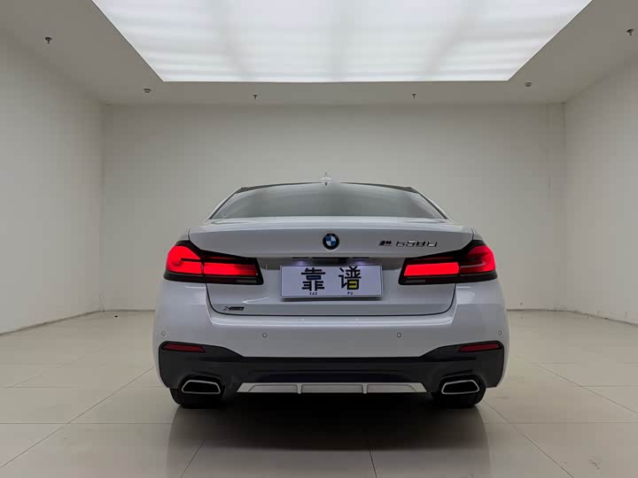 Фото 5 - BMW 5 Series