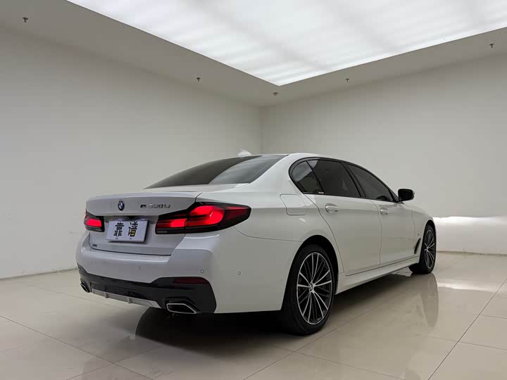 Фото 6 - BMW 5 Series