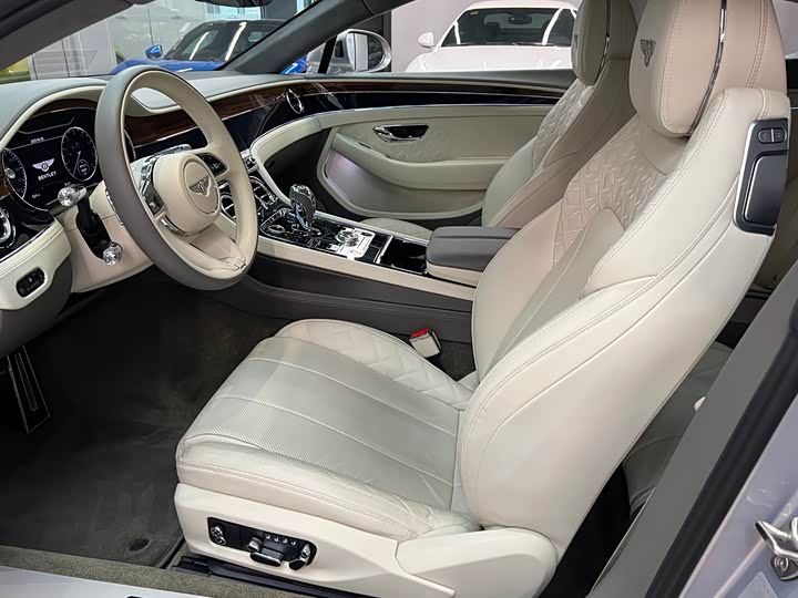 Фото 7 - Bentley Continental GT