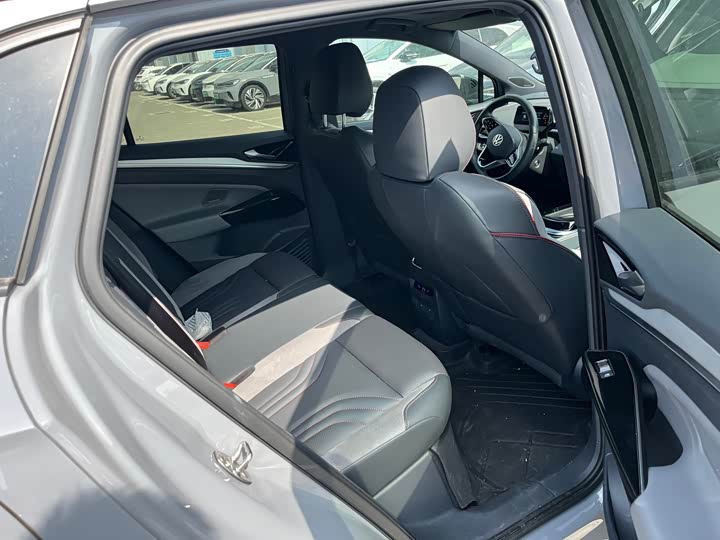 Фото 11 - Volkswagen ID.4 Crozz