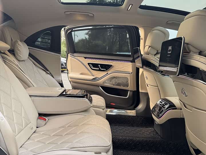 Фото 11 - Mercedes-Benz Maybach S-Class