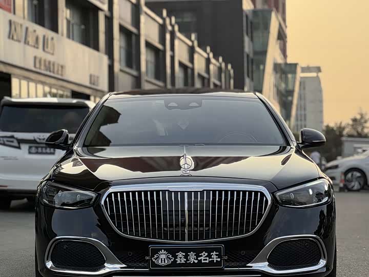 Фото 2 - Mercedes-Benz Maybach S-Class