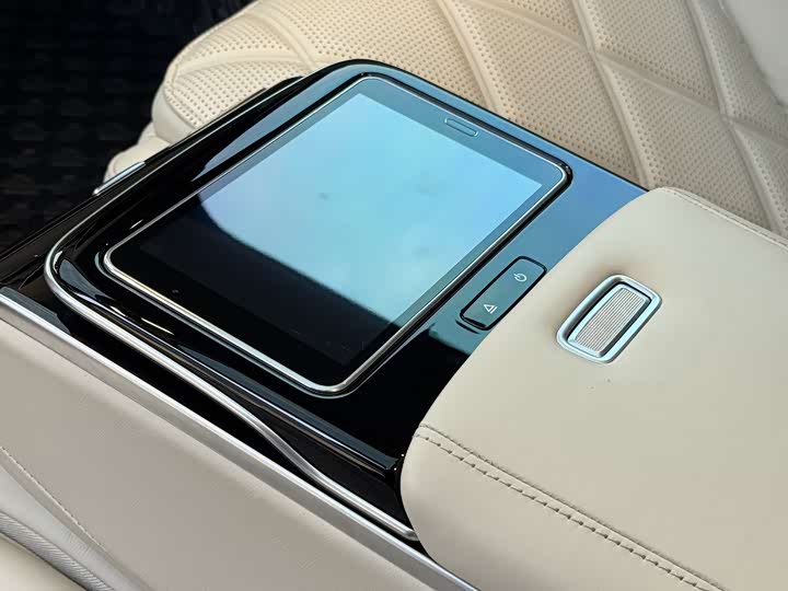 Фото 22 - Mercedes-Benz Maybach S-Class