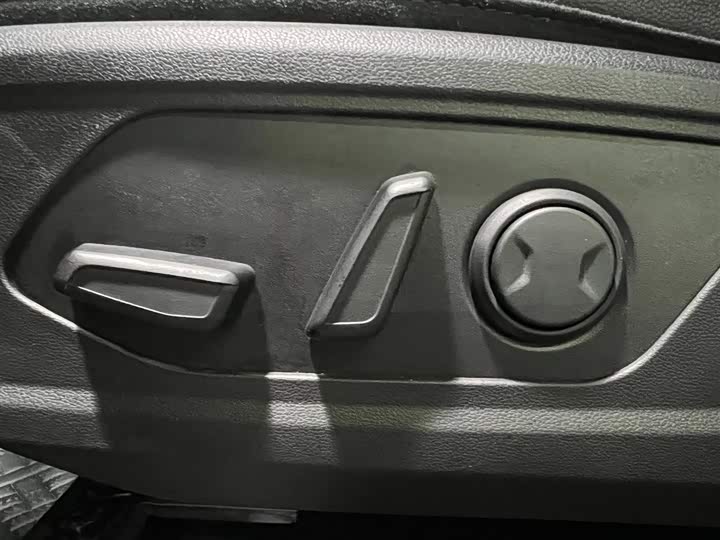 Фото 10 - Hyundai Tucson L