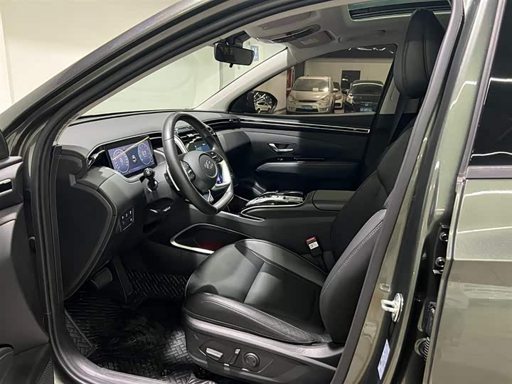 Фото 9 - Hyundai Tucson L